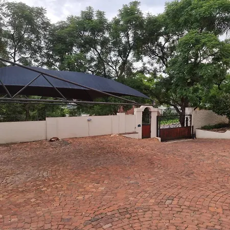 400 On Delphinus Apartment Pretoria Exterior photo