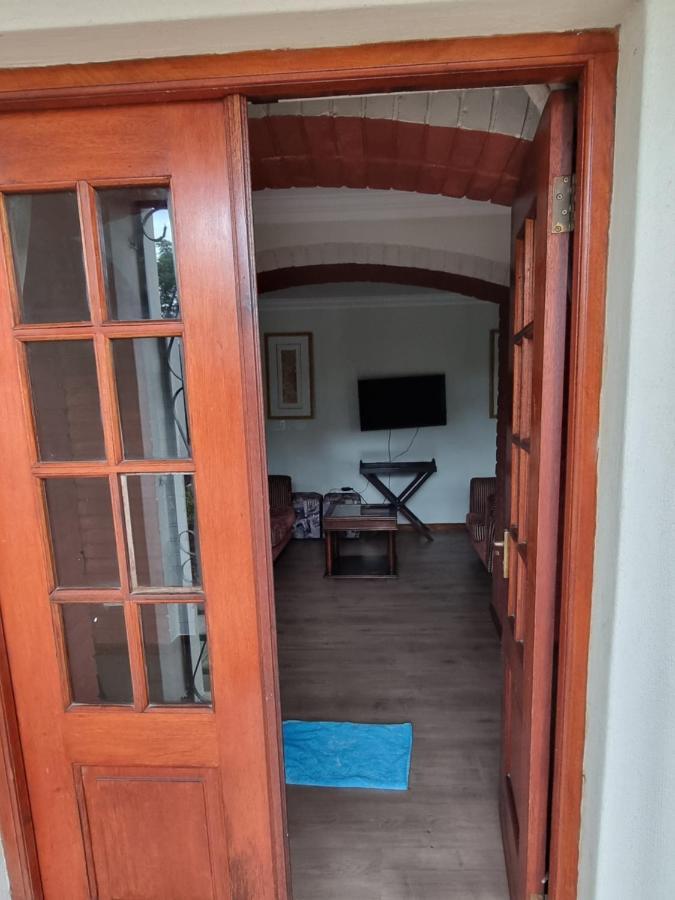 Apartment 400 On Delphinus *