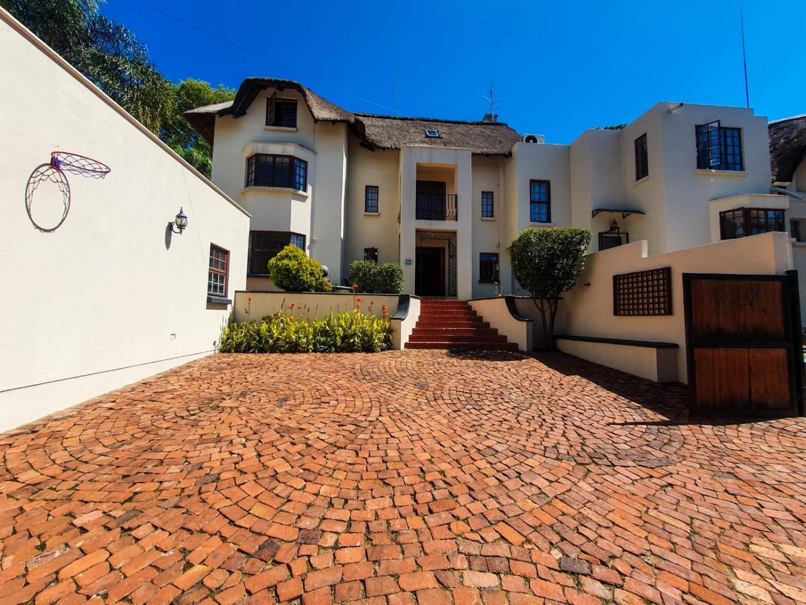 Apartment 400 On Delphinus *