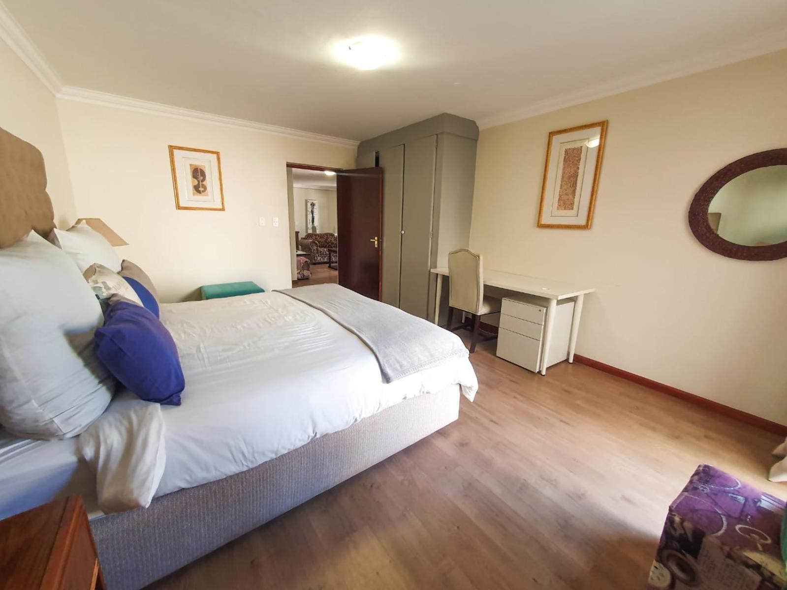 Apartment 400 On Delphinus *